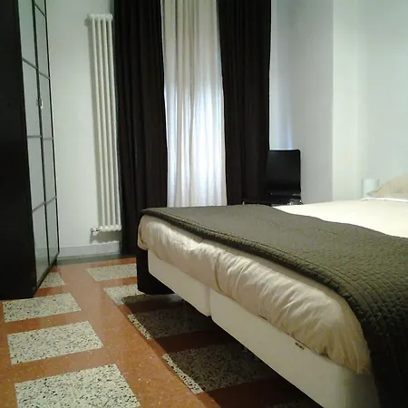 Holiday Flat S.lorenzo Daire Roma