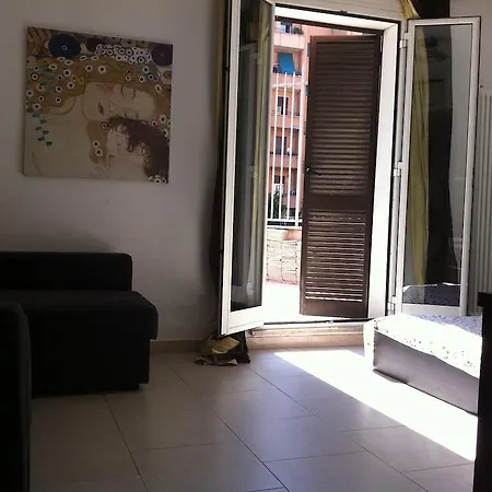 Daire Holiday Flat S.lorenzo Roma